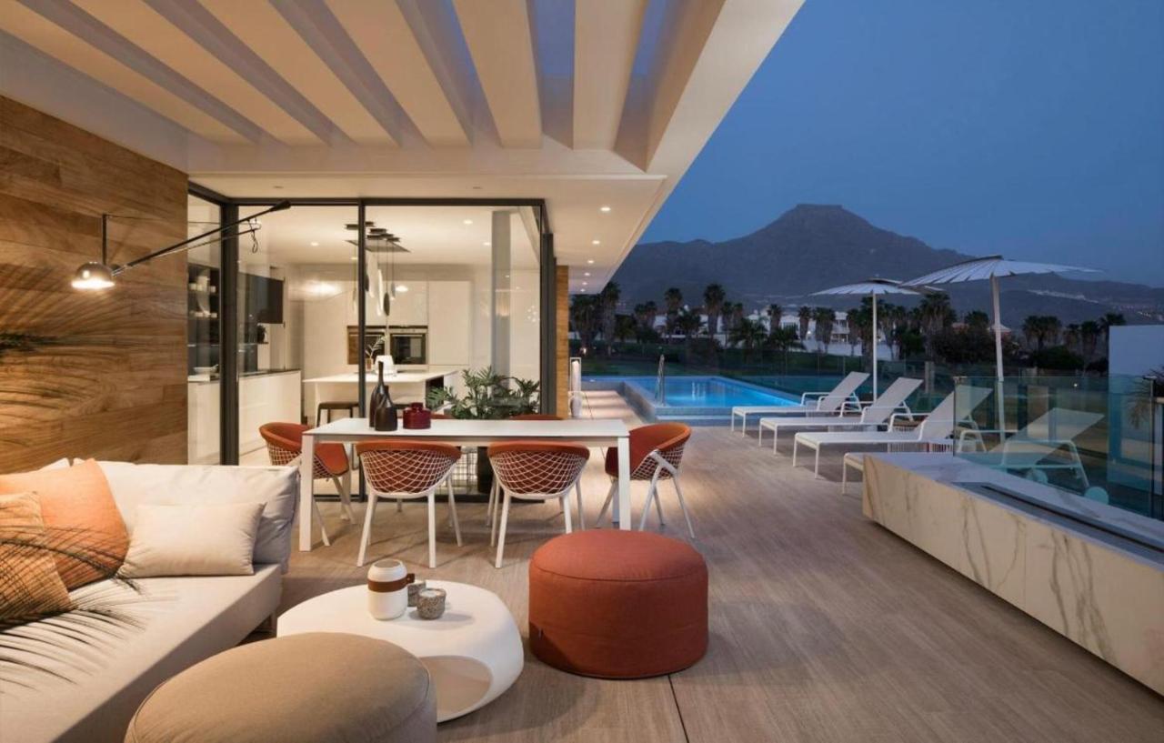 Luxury Villa Rebeka - Heated Pool And Jacuzzi Costa Adeje  Luaran gambar