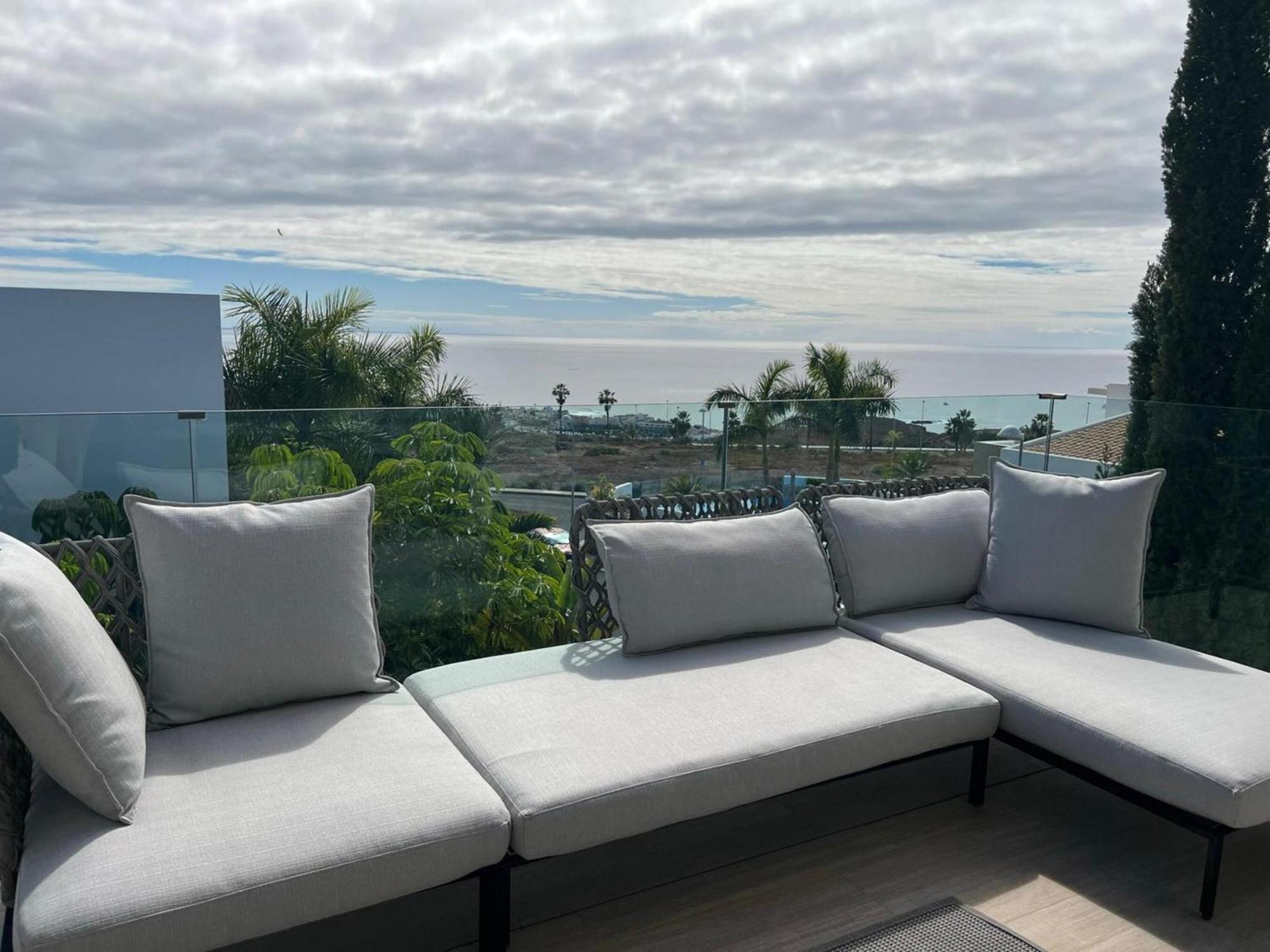 Luxury Villa Rebeka - Heated Pool And Jacuzzi Costa Adeje  Luaran gambar