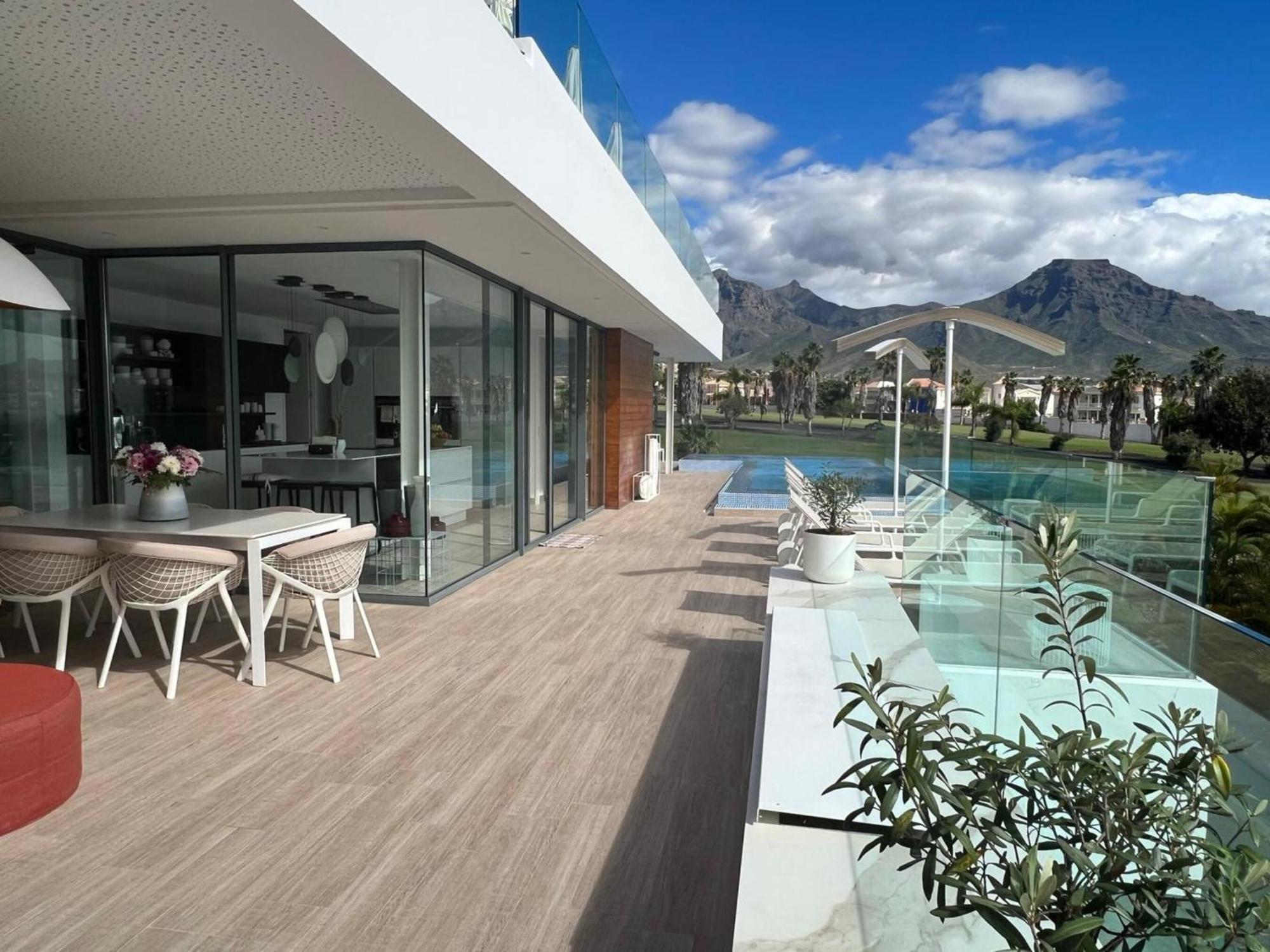Luxury Villa Rebeka - Heated Pool And Jacuzzi Costa Adeje  Luaran gambar